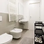 Connie's Tourist 3* Bari