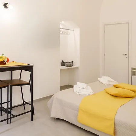 Connie's Tourist Bari